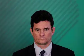 O Malabarismo Político de Moro: Quando a Coerência Vira Piada e o Veto Se Converte em Vergonha.